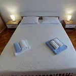 With Parking Space - 22185 * Cres